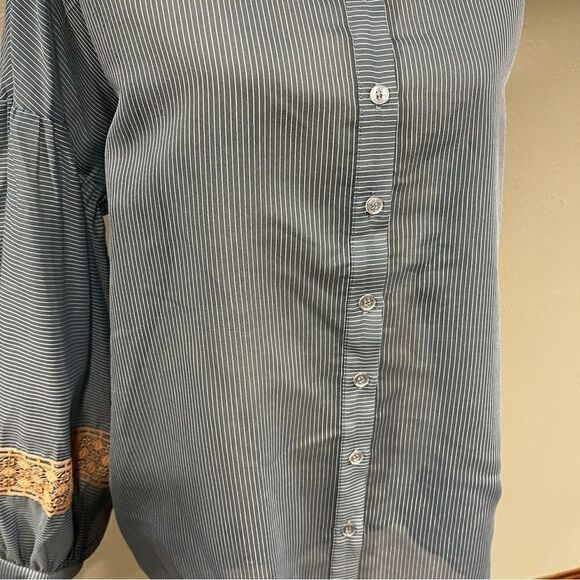 TOV Los Angeles loose fit semi sheer blouse - Picture 3 of 15